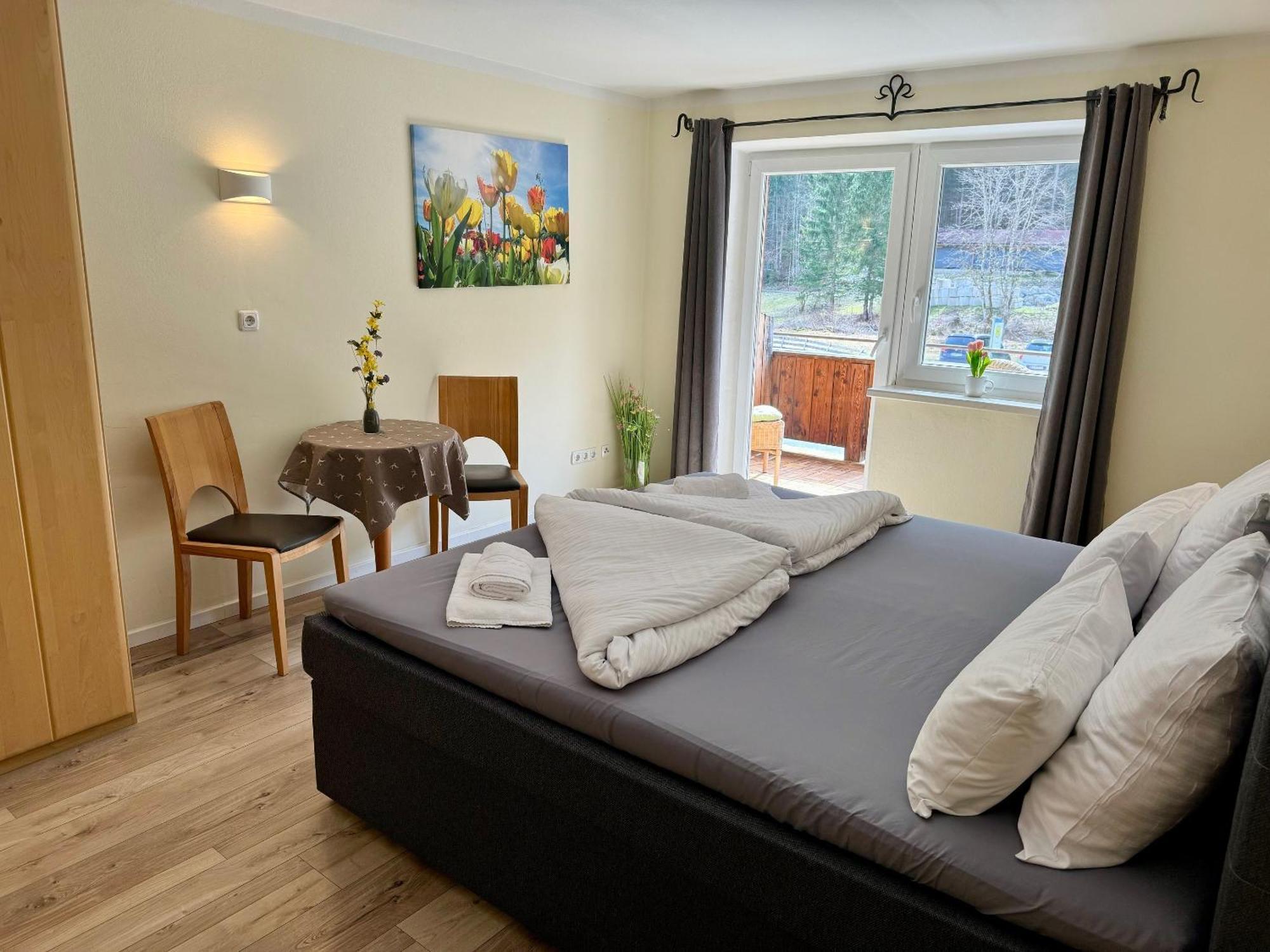 תיירזה Alpenlodge, Ferienwohnung 4 מראה חיצוני תמונה