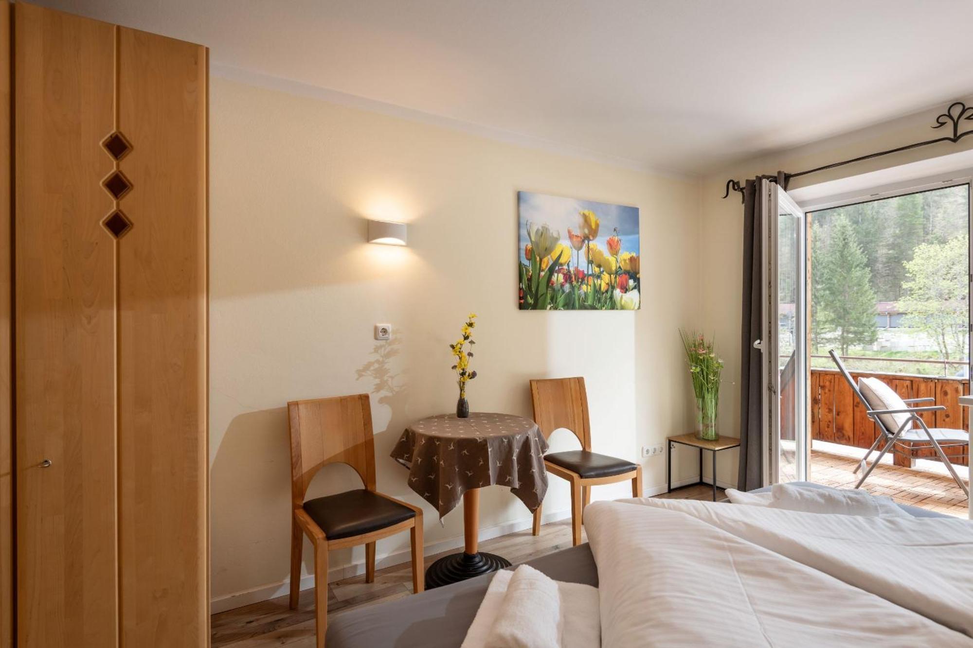 תיירזה Alpenlodge, Ferienwohnung 4 מראה חיצוני תמונה